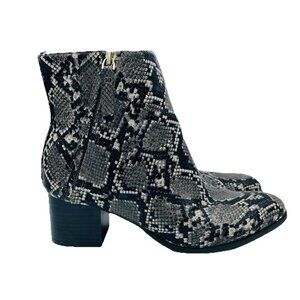 Old Navy Shoes Womens Size 8 Snake Print Heeled Booties Zip Ankle Pointy Toe